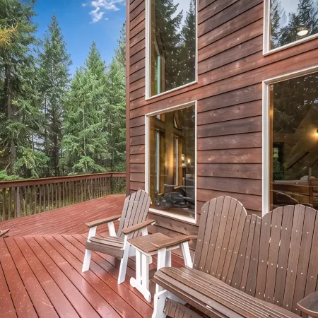 Charming Secluded  3-bedroom house in Sagle ID close to Lake and Schweitzer Ski