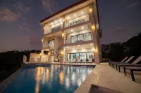 Casa Maverick at Los Suenos Resort - parking