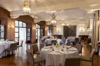 Parador de Alcala de Henares - Parking