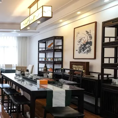 井岡山市茨坪九間房民宿（天街步行街店） 鄰近大井的酒店