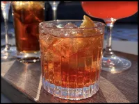 Peking Youth Hostel（International&NanLuoGuXiang HUTONG&Houhai&Tiananmen&Lama Temple&COFFEE Bar） - Quầy bar