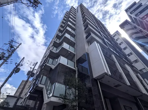 โรงแรมอีสลีด นัมบะไดโคคุโช - โฮมสเตย์