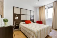 Hostal Abadia Madrid - Guest houses