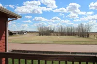 ENTIRE House in Suburbs 10 min from city center - Kitchens