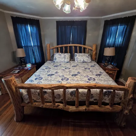 Charming 3-bedroom house in tranquil Oraville minutes from  Kinkaid Lake.