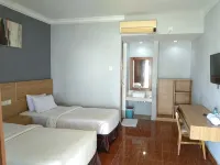 Cavery Beach Hotel & Restaurant Teluk Kabung