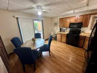 Cozy Urban Bungalow-Near Pit Airport, Stadiums, Parks & Museums! Pet Friendly!