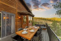 Downtown Bailey Mountain Escape with Sauna, Hot tub and Designated Game Room