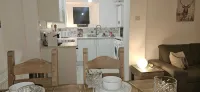 Modern, pet-friendly studio, close to Scotlands best golf courses!