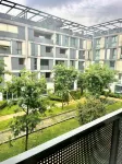 Close to downtown Como, free parking. Convenient for Switzerland.