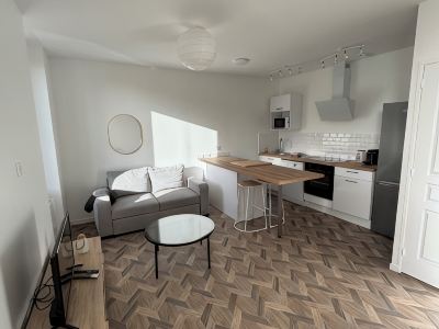 Town house 7min from station