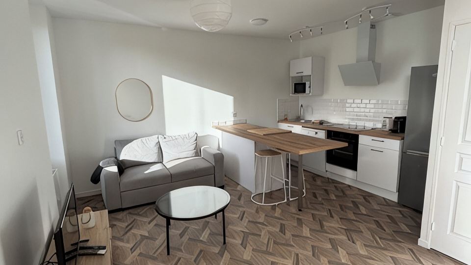 Town house 7min from station