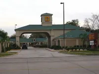 Budget Inn Pasadena - parking