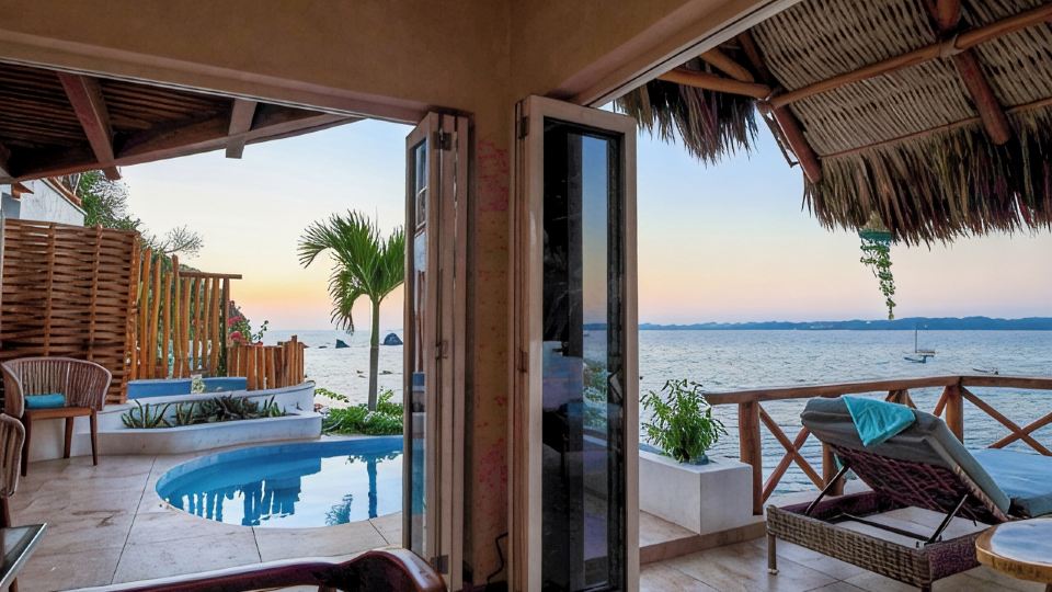 Right in front of the sea! Maguey House