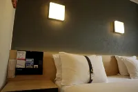 比什凱克弗圖羅飯店 - 3 星級