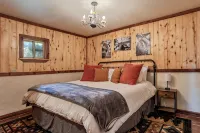 Private Ranch for Weddings, Retreats, Reunions. Sleeps 30 in Two Lodging Units, - 발코니