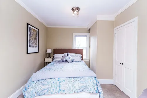 Charming Downtown 3rd Floor 1 Bedroom Apt