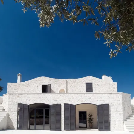 Idyllic Olive Mill with Heated Pool, in an Olive Grove, Close to Sea and Ostuni
