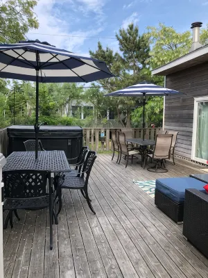 Bungalow in Ocean Bay Park Fire Island- short walk to beach and restaurants!