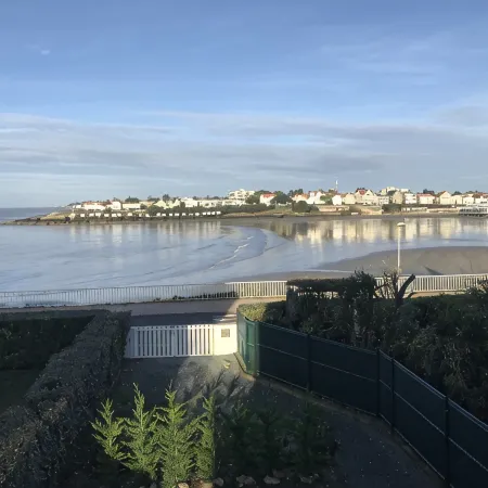 Stunning sea view ROYAN PONTAILLAC, 4 bedrooms, 2 showers, 1 bath, 4 nights mini
