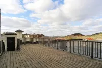 Fantastic Penthouse Downtown Grand Haven! Harbor Front Views! Walk Everywhere! - 무료 와이파이