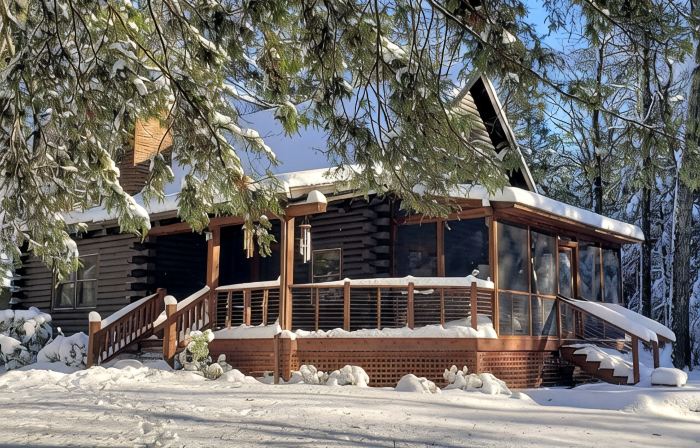 Private, Modern, Pet-Friendly Log Cabin Getaway on 6 Acres,