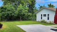 Private Apartment Miami Kendall near Zoo, The Falls Mall, and Miami Dade College