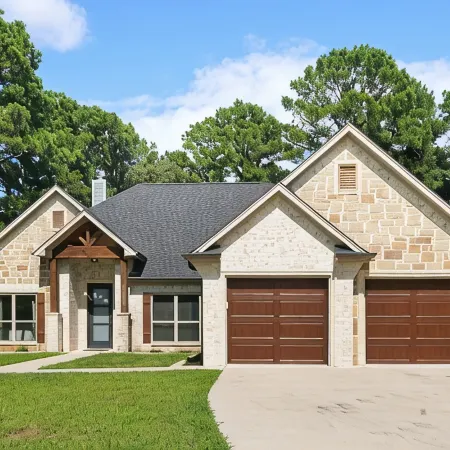 Beautiful 3-bedroom, 2 Bath New Build Home on Lake Palestine with WiFi, AC