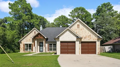 Beautiful 3-bedroom, 2 Bath New Build Home on Lake Palestine with WiFi, AC