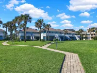 Oceanfront, Stunning, Renovated, Guests Love it! Hotels in Sawgrass