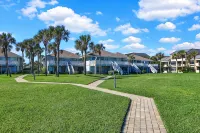 Oceanfront, Stunning, Renovated, Guests Love it!