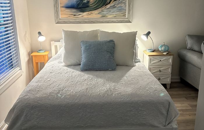 Steps from the Beach in the Heart of Duck!
