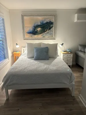 Steps from the Beach in the Heart of Duck!