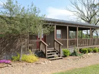 Bear Cabin at Mountain View Retreat Hotels in Latimer County