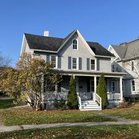 Charming 4 BD near DT Geneva