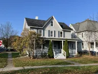 Charming 4 BD near DT Geneva - WiFi