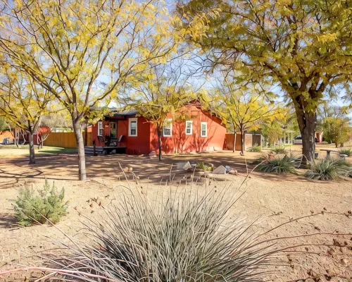 Five Star/ 2Br-1BA / Downtown/ Pet Friendly/ Super Clean/ Hike Palo Duro Canyon Hotels in Canyon
