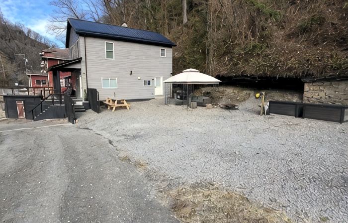 Luxury ATV lodging with beautiful view, sleeps 11.