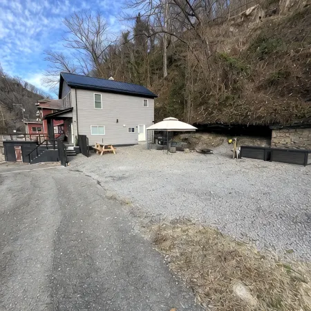 Luxury ATV lodging with beautiful view, sleeps 11.