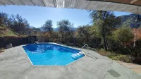 Private house close to Sequoia National Park with pool and private river access - Pools