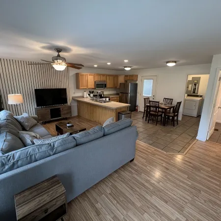 Relaxing 2 bedroom home minutes away from PMRP