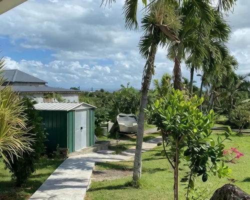 Charming bungalow located between sea and mountains Hotels in Sainte-Rose
