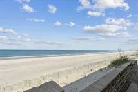 "Seaglass Cottage" - Direct Oceanfront, Vilano beach access near St. Augustine - Beach
