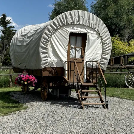 Klondike “Conestoga” Wagon at J&J Cabins