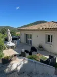 Appartement vue sur les Collines à 10 min de la mer - 4-Sterne