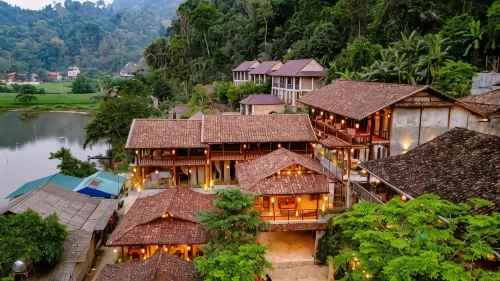 Ba Be Jungle Houses - piscina