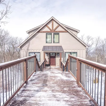 Designer Home: A+ Views HotTub Pool GameRoom Grill