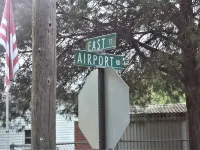 Close to Fort Smith/Van Buren, and Fayetteville AR - Home of the Hogs! - 2-Star