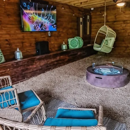 “The Flying Carpet” Moroccan Treehouse