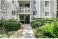 Quick Beach Access- Beautiful Screened in Deck and POOL - Private Pools